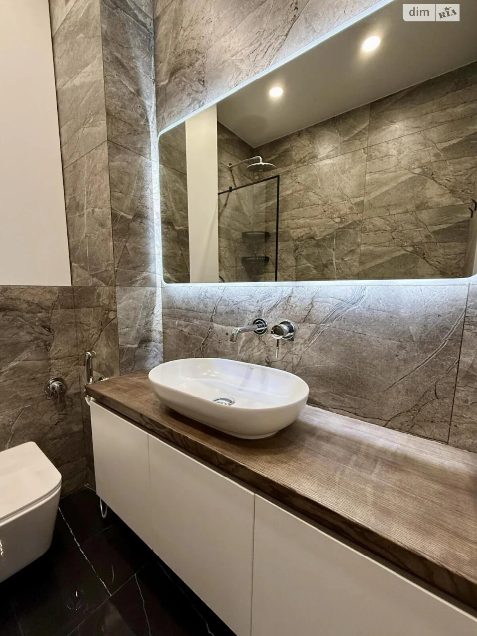 Long-Term Rental Apartment Podilsky