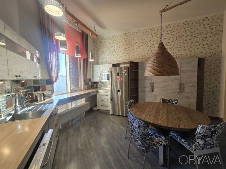 4-комнатная квартира, 150.00 кв.м