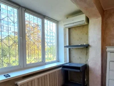 Квартира. Київ, Героїв полку "Азов" вул.