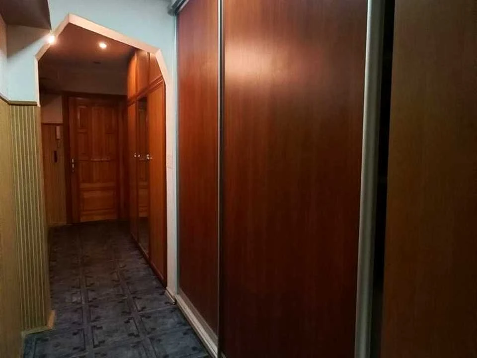 Квартира. Київ, Героїв полку "Азов" вул.