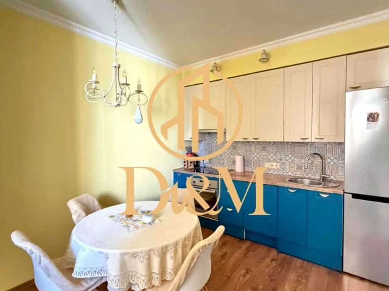 Apartment. Voskresenskaya st., Kyiv
