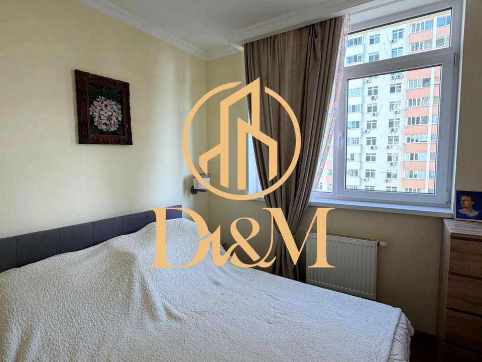 Apartment. Voskresenskaya st., Kyiv