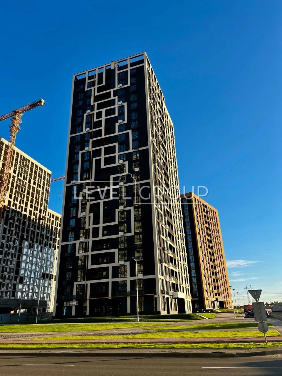 Продаж 3-кімнатної квартири в ЖК Варшавський 4,  будинок 12.