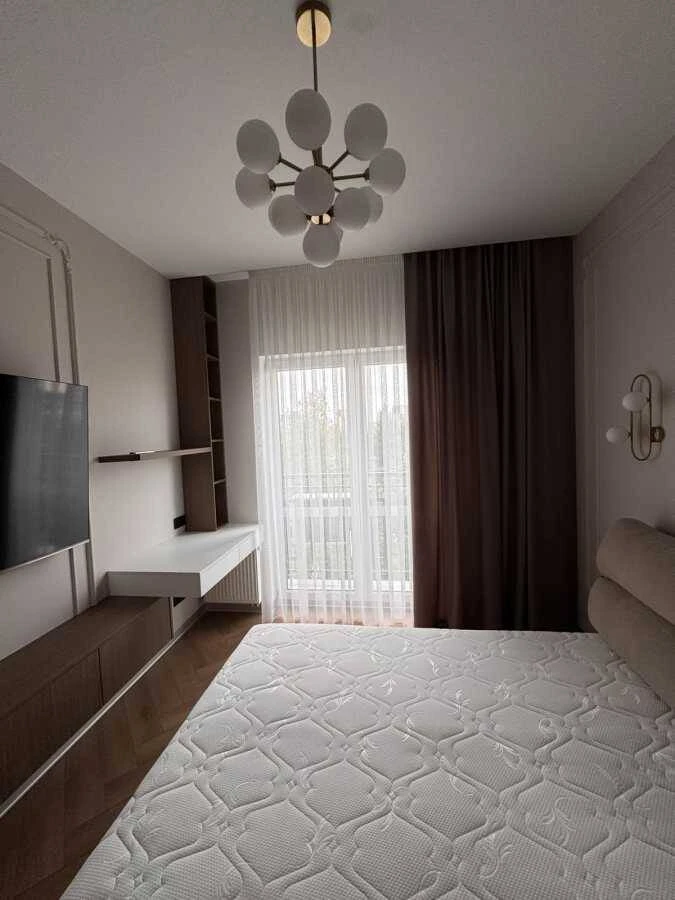 For Sale: 2-bedroom apartment, Kyiv, Holosiiv, Metrologichna Street
