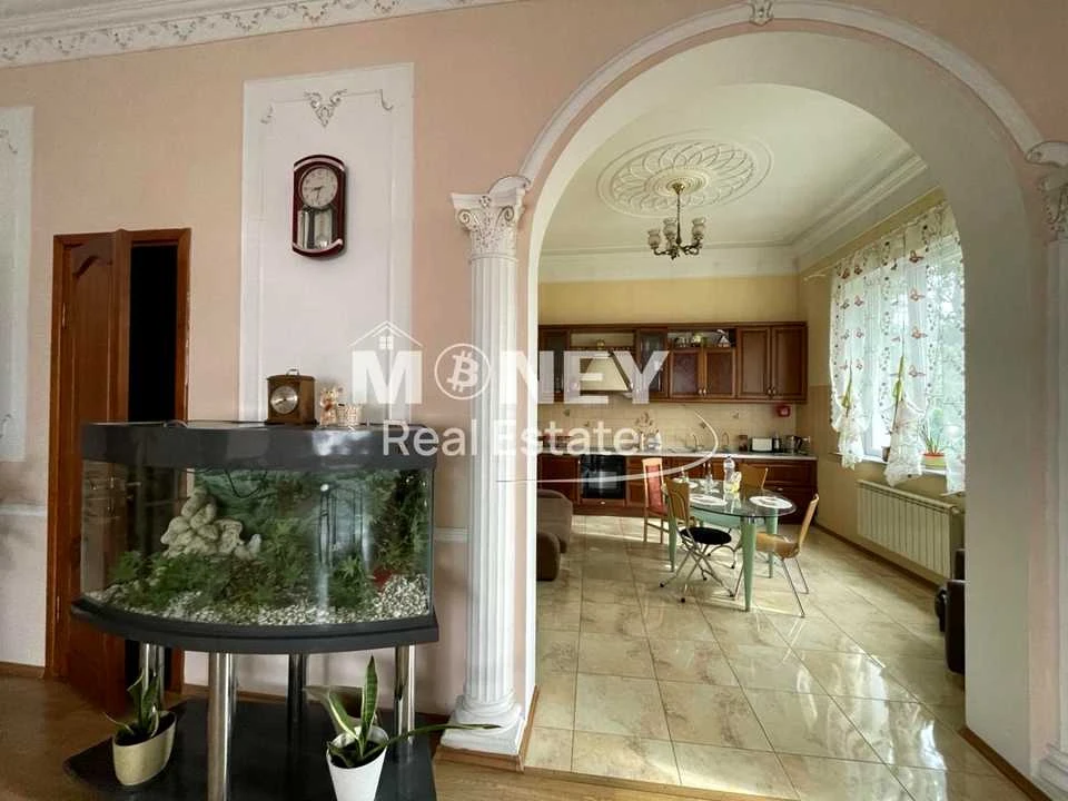 House. Bikovsky, Kyiv.