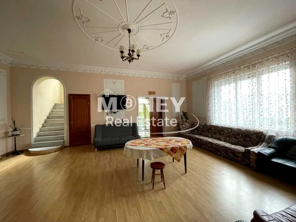 House. Bikovsky, Kyiv.