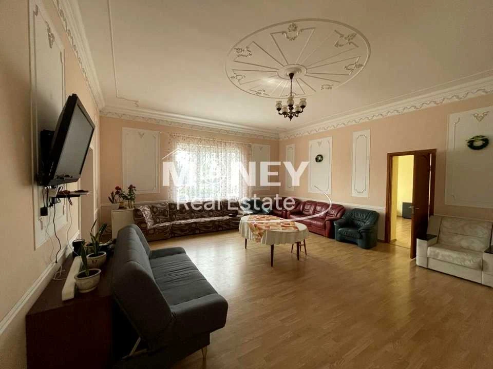 House. Bikovsky, Kyiv.