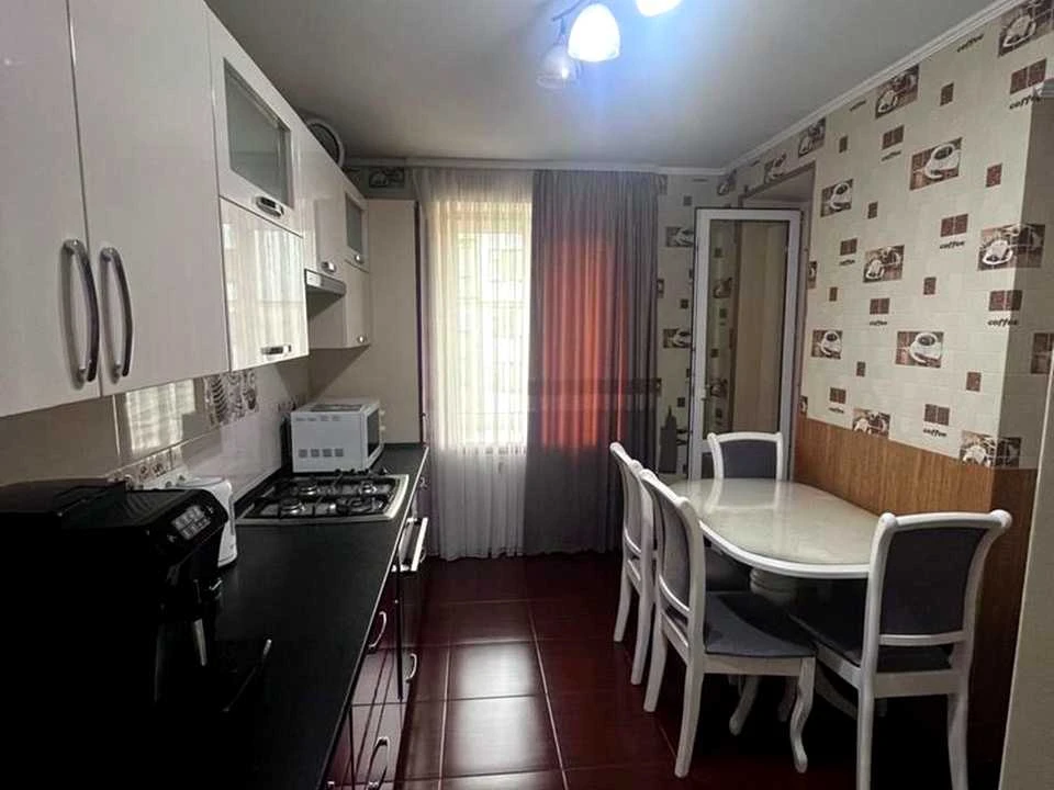 Apartment. Ivano-Frankivsk, Ryn Street