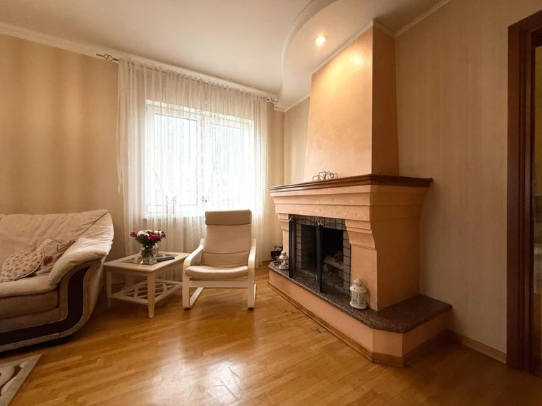 HOUSE FOR SALE IN THE CENTER OF RIVNO