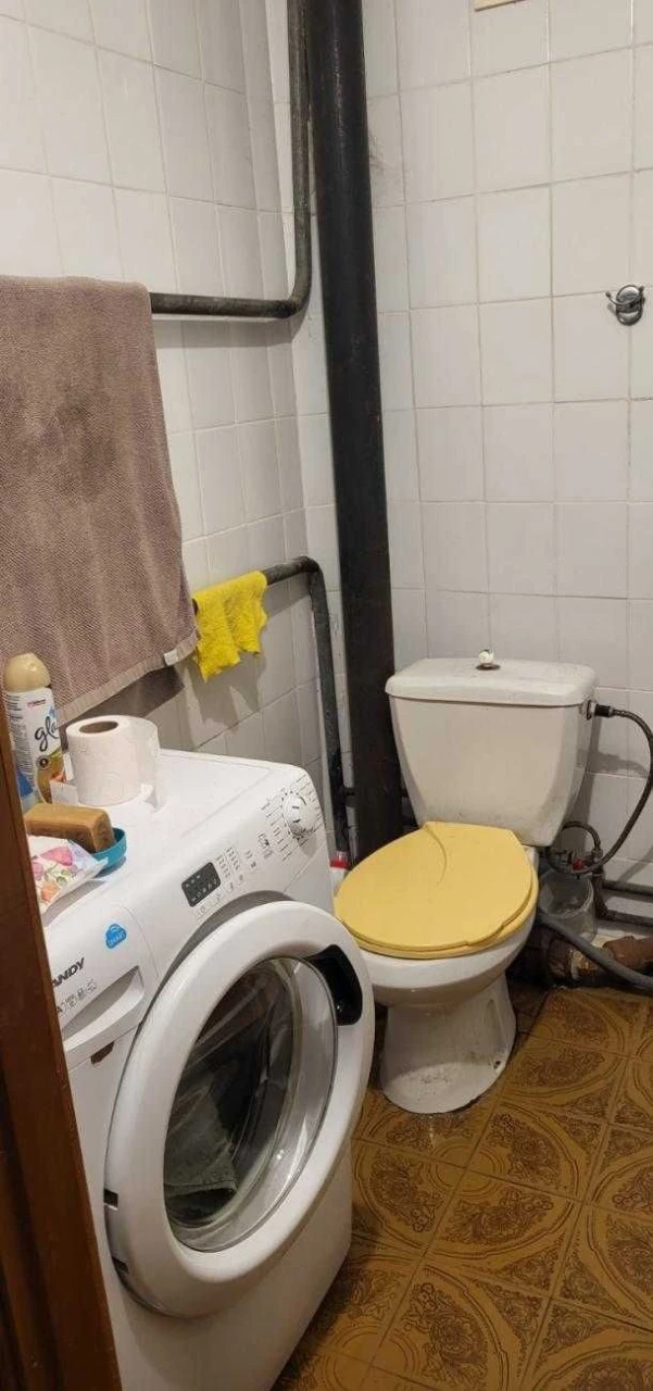 Продається 1 кімнатна квартира в РЖМ "улучшена"