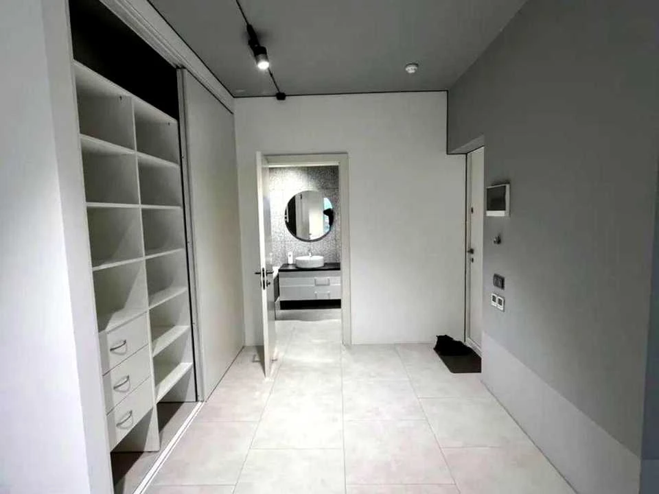 Apartment. Zarechnaya st., Kyiv