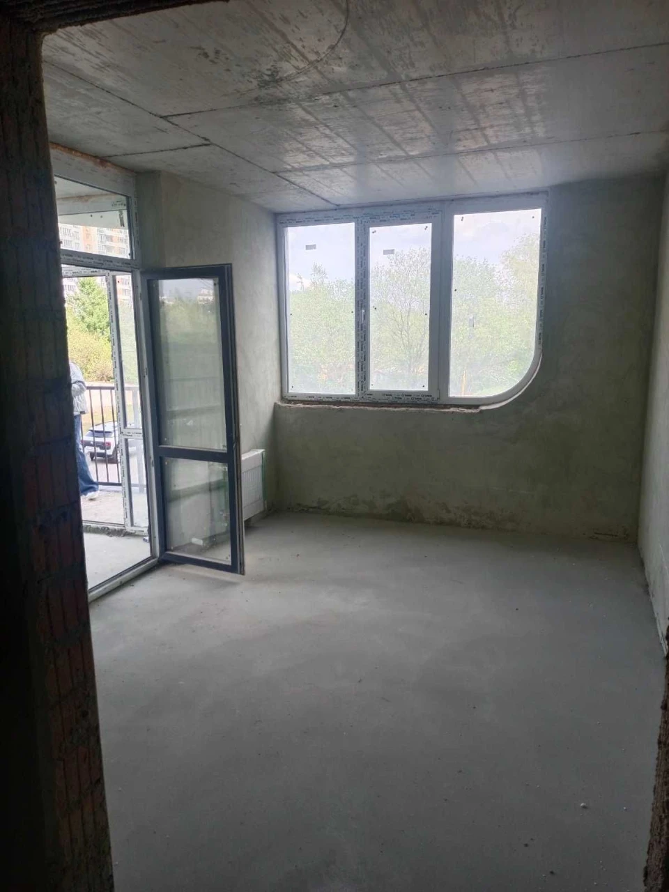 2-room apartment with a large terrace + property ownership