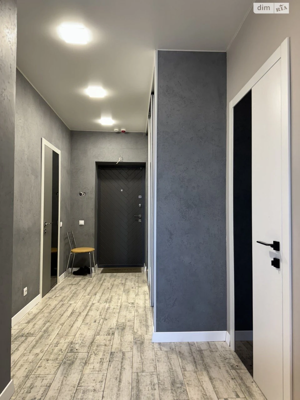 Apartment for Sale, Mostytskyi Massiv