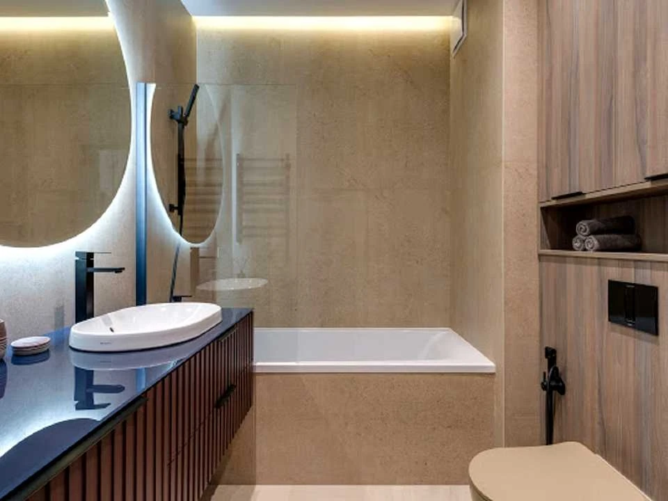 Apartment. Kyiv, Saperne Pole Street.