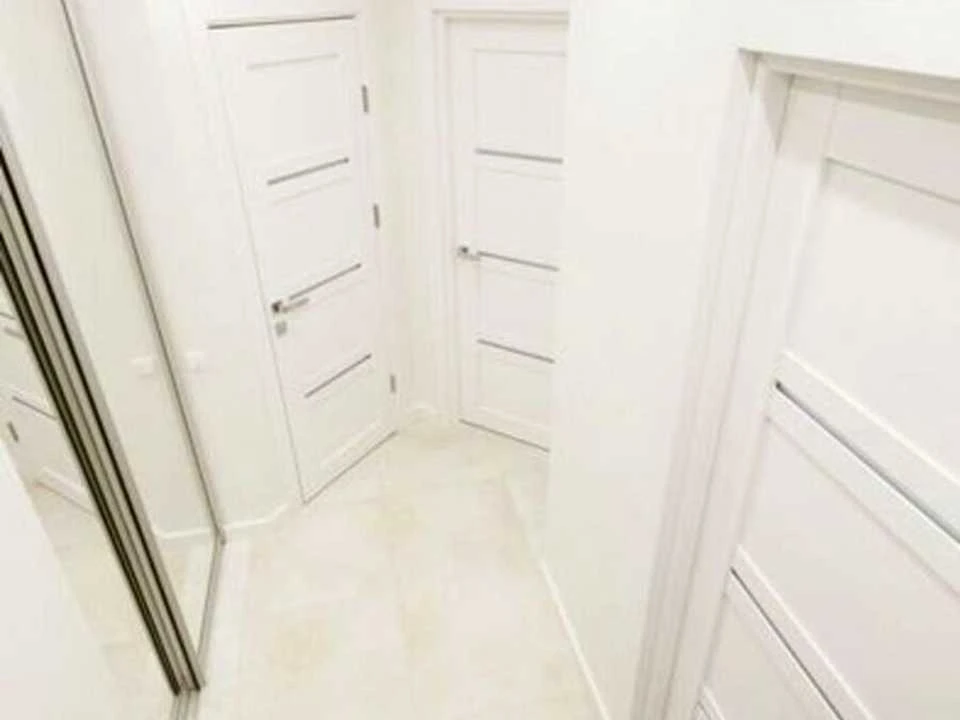 Apartment. Basseyna st.