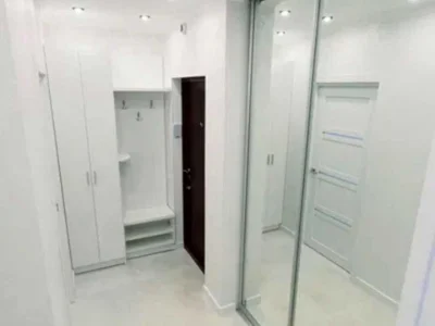 Apartment. Basseyna st.