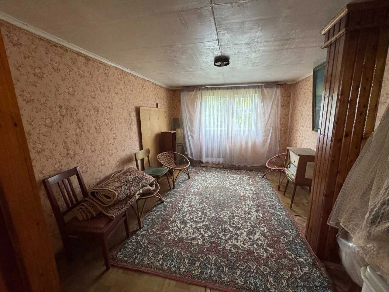 Продам цегляну дачу з великою ділянкою в місті Текстильник