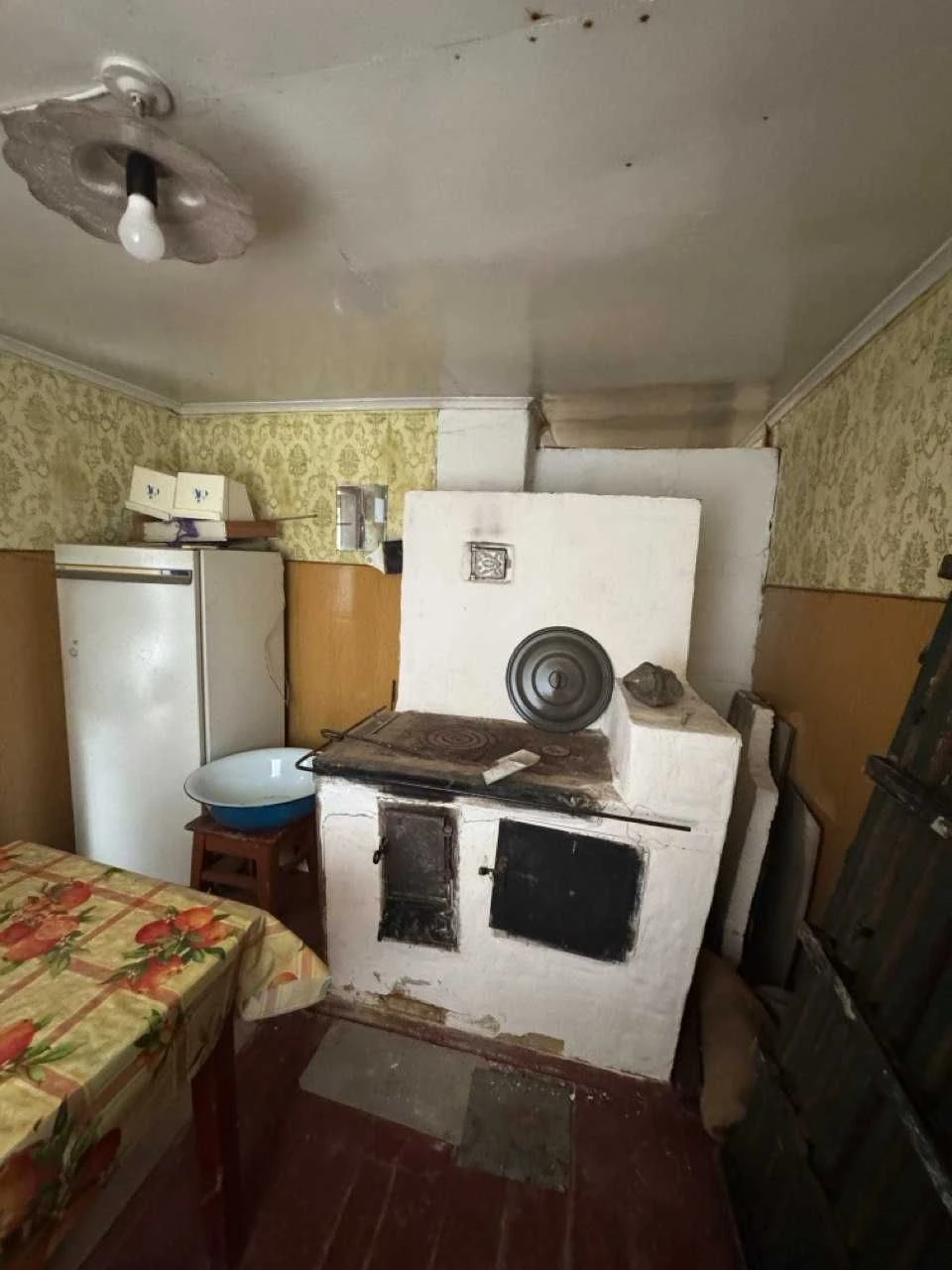 Продам цегляну дачу з великою ділянкою в місті Текстильник