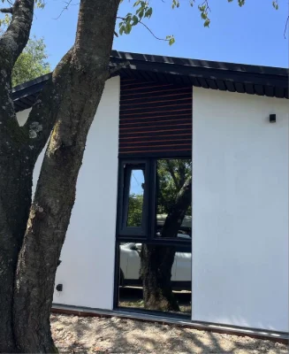 2-room apartment in a building + 9 acres of land