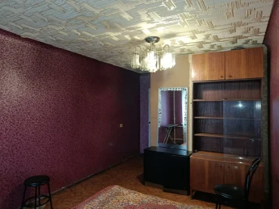 3 rooms near the Circus, Center, Levada metro station
