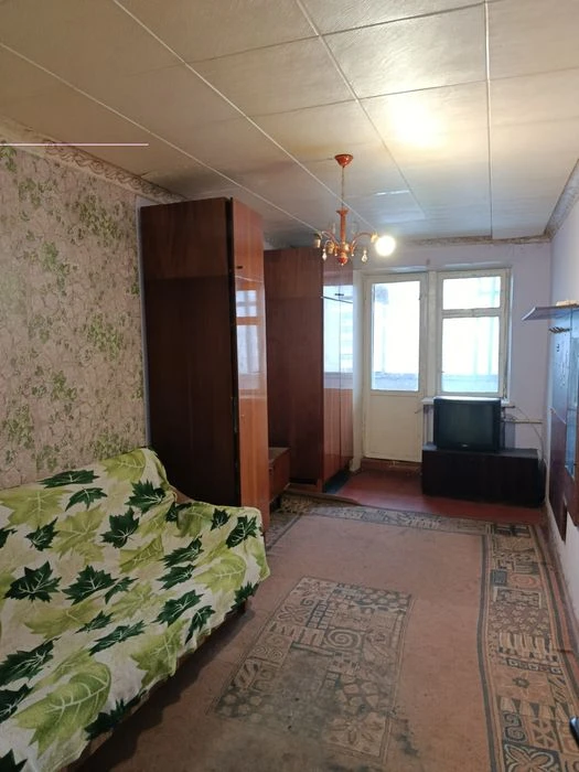 3 rooms near the Circus, Center, Levada metro station