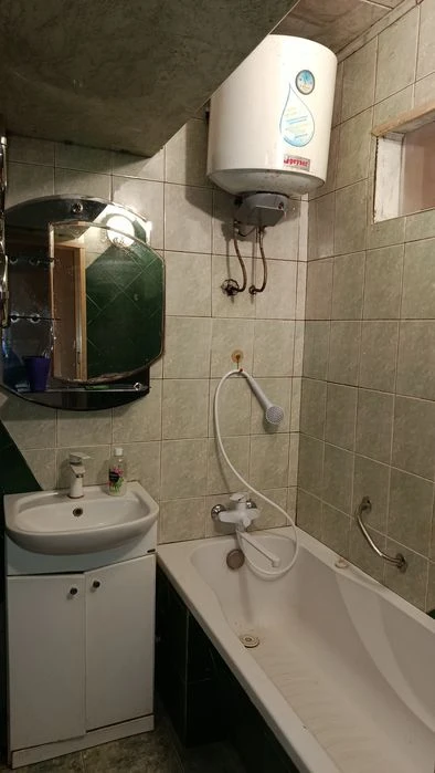 3 rooms near the Circus, Center, Levada metro station