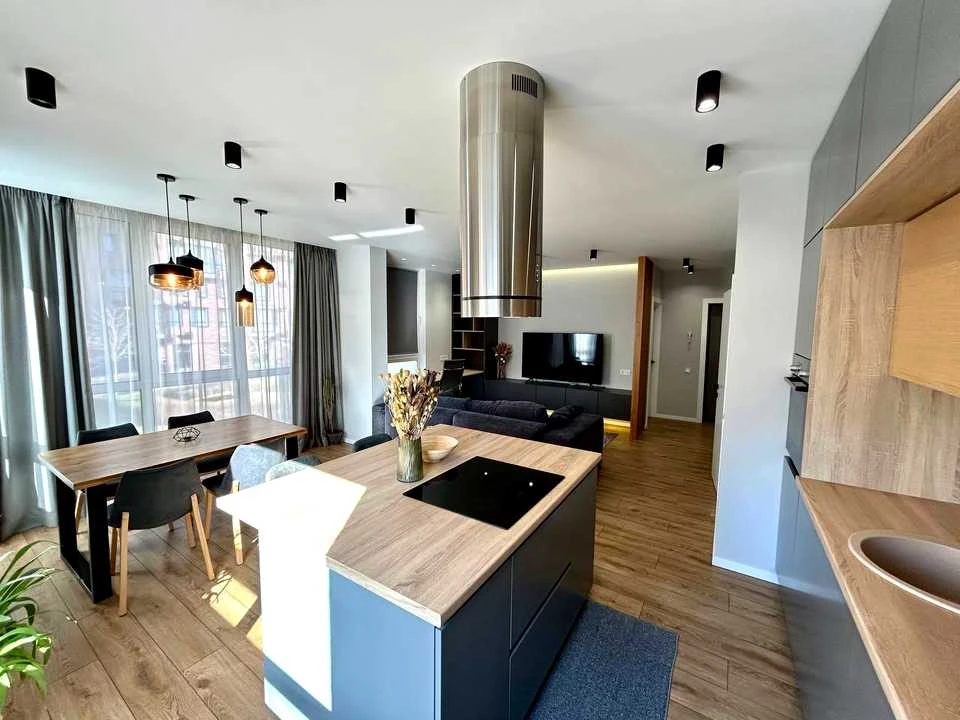 Apartment. Salutna st, Kyiv
