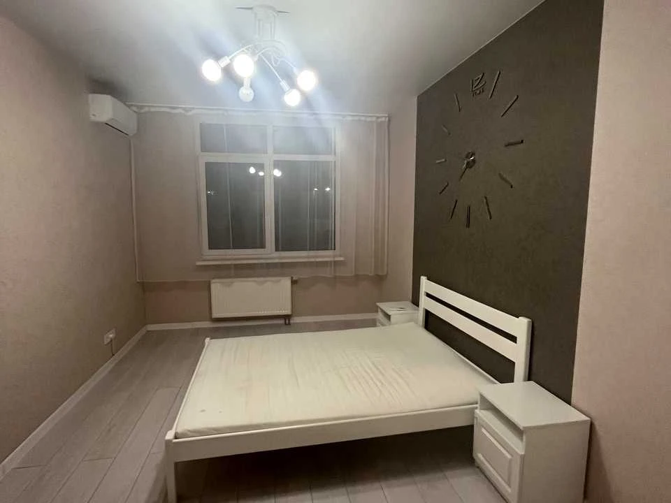 Apartment. Yunatska St., Kyiv