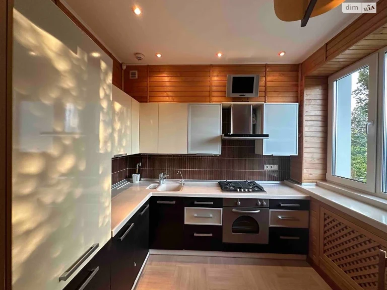 Long-Term Rental Apartment Solomyansky