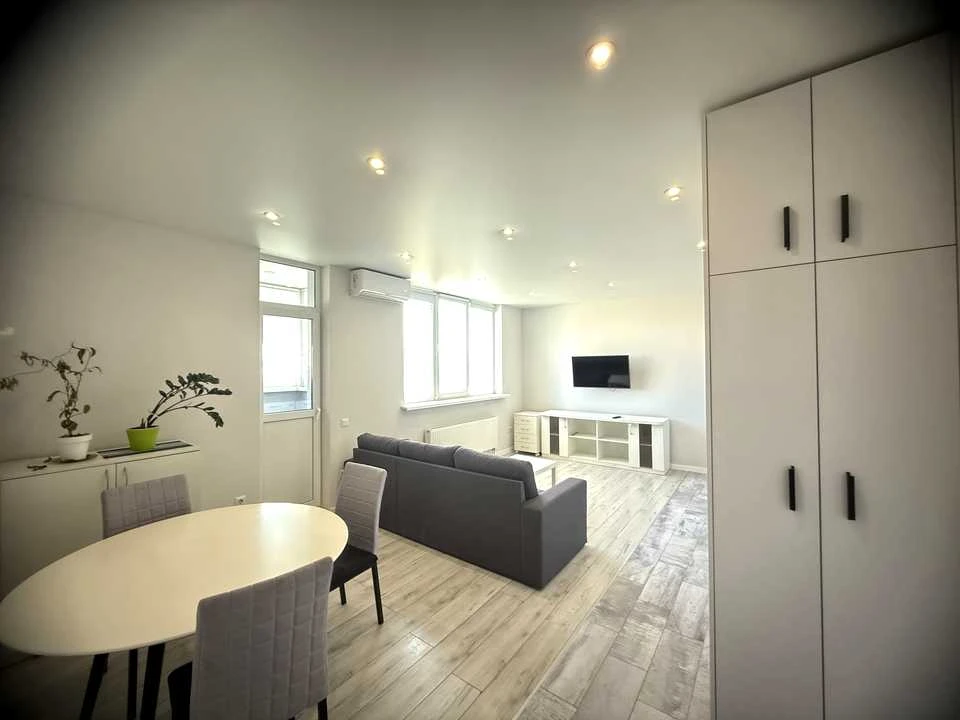 Apartment. Kazarmenna Street, Kyiv
