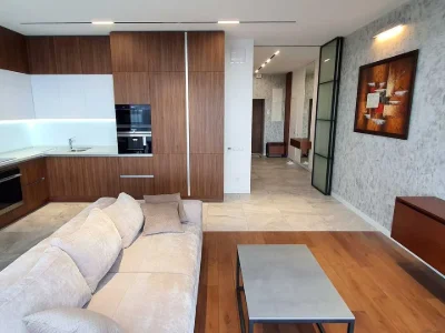 Apartment. Mikils'ko-Slobids'ka Street, Kyiv