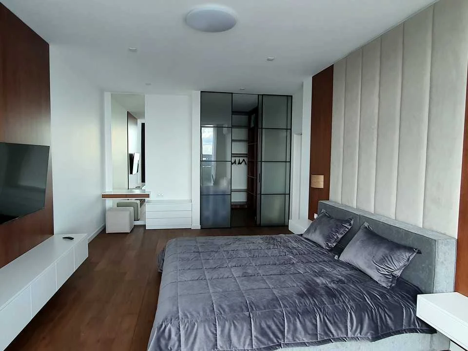 Apartment. Mikils'ko-Slobids'ka Street, Kyiv