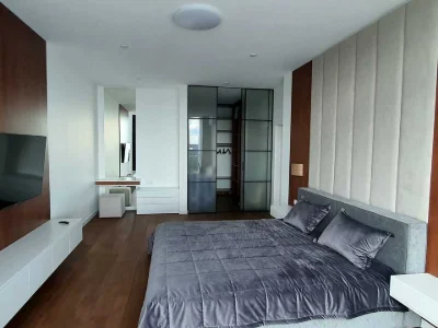 Apartment. Mikils'ko-Slobids'ka Street, Kyiv