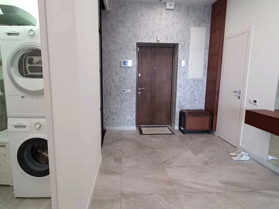 Apartment. Mikils'ko-Slobids'ka Street, Kyiv