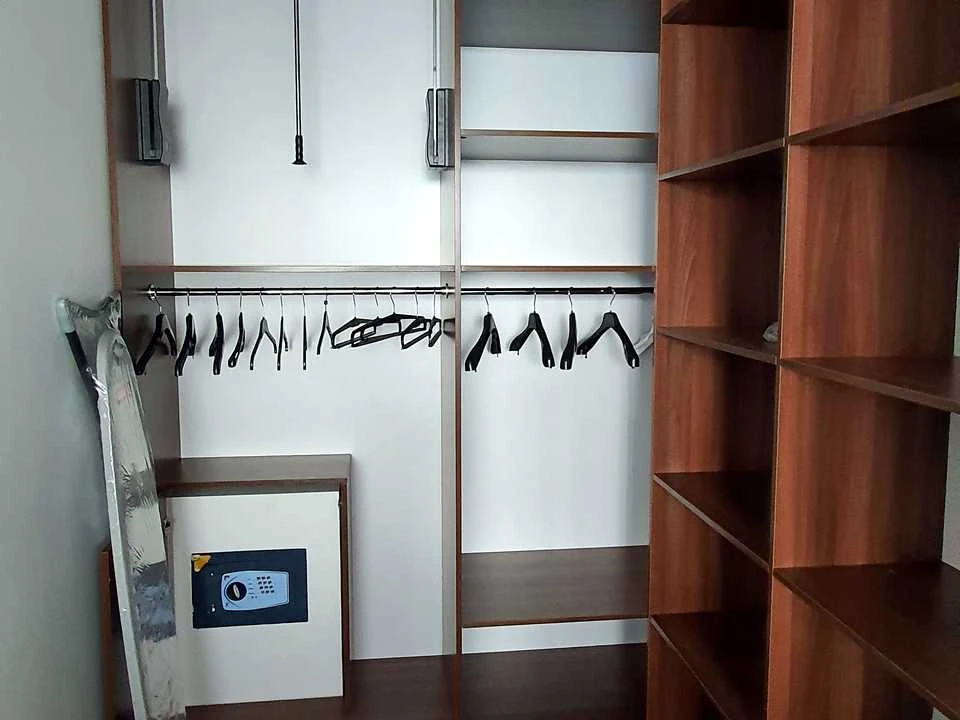 Apartment. Mikils'ko-Slobids'ka Street, Kyiv