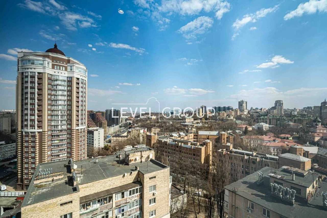 One-bedroom apartment for sale in Greenville Park/ Mykola