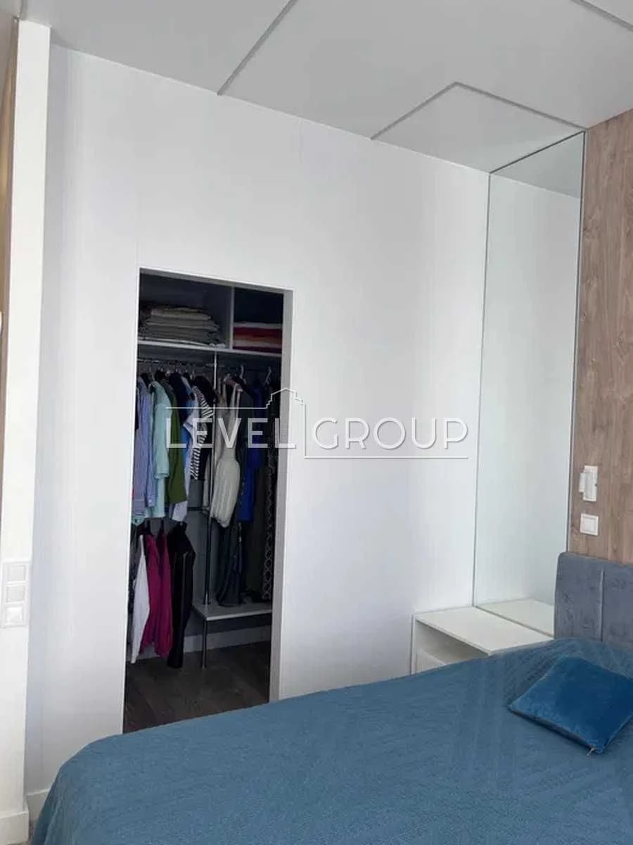 One-bedroom apartment for sale in Greenville Park/ Mykola