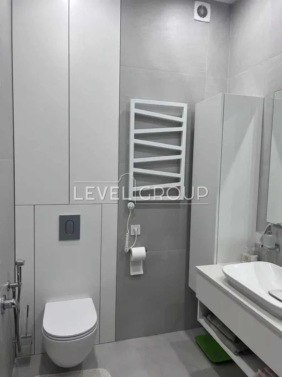 One-bedroom apartment for sale in Greenville Park/ Mykola