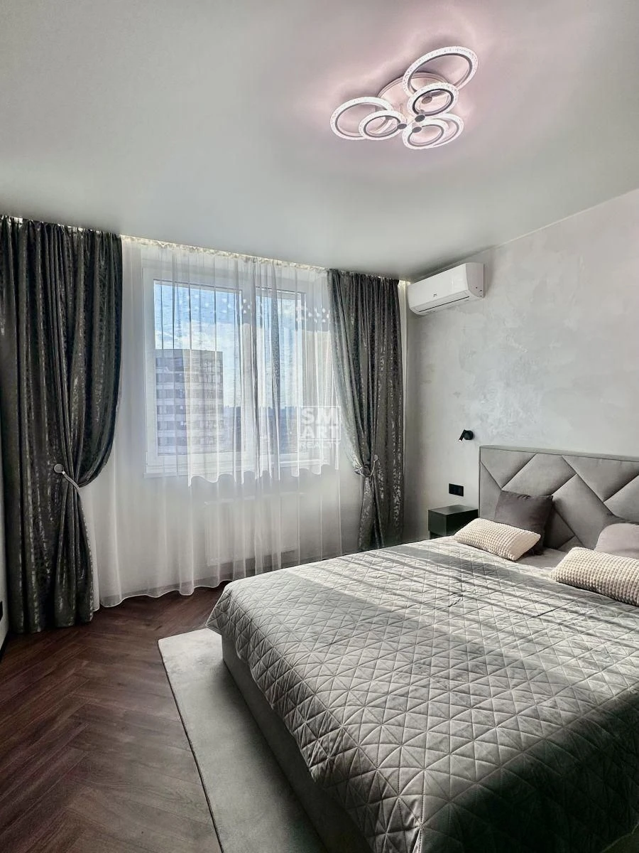 No Commission 1-Bedroom Apartment in "Parkovy Ozero 2" Complex - Renovated, Certificate