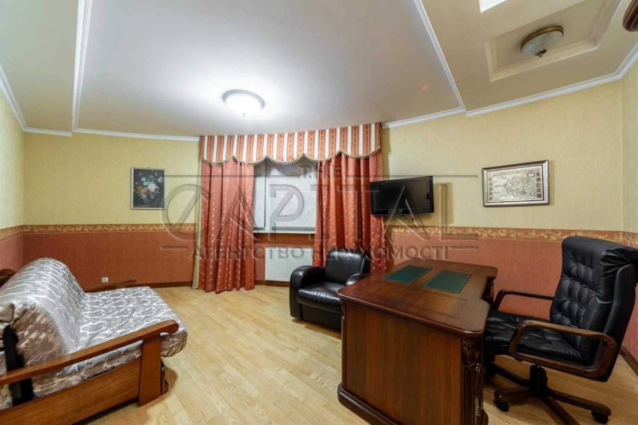 3 Predslavinaya 31/11, Metro Palace Ukraine, Pechersky District