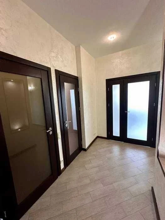 Продаж 3-кімнатної квартири в ЖК "Панорама на Печерську" вул. Євгена