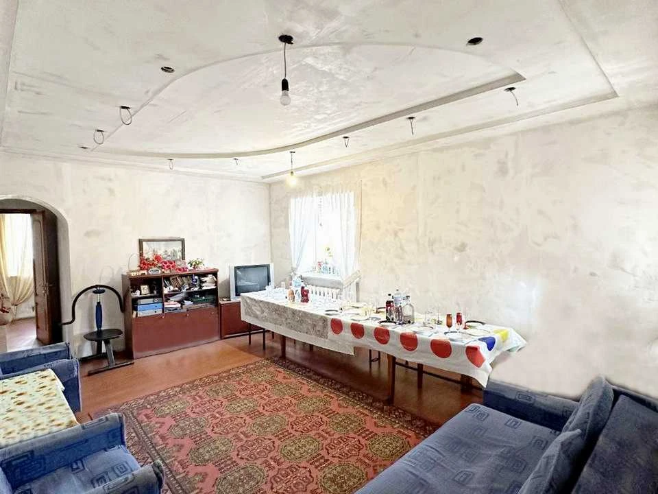 House. Dnipro, Mandrykivska St.