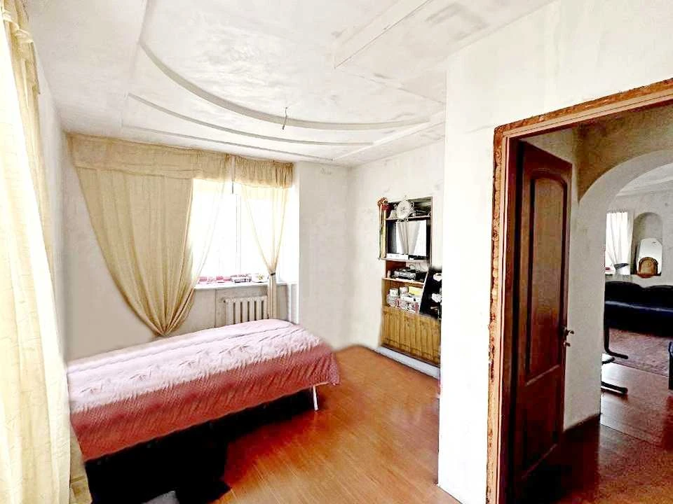 House. Dnipro, Mandrykivska St.