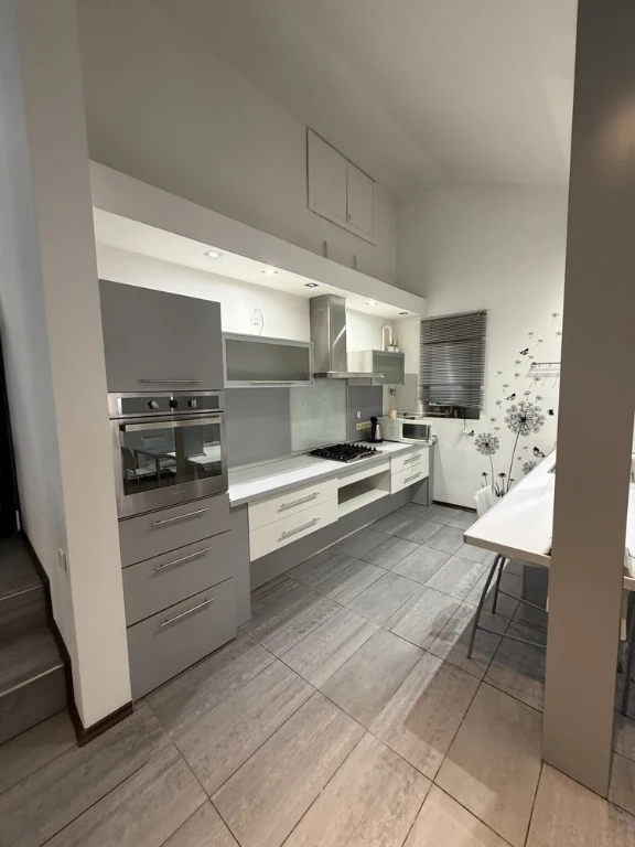 170 m² in the heart of Odessa with a view of the Opera House