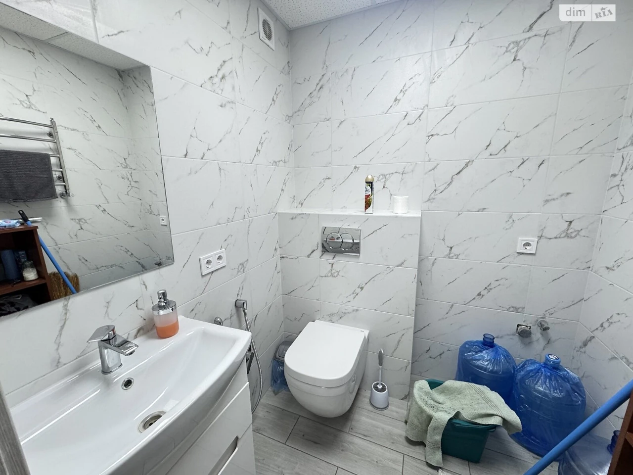 For Sale: Two-Room Apartment in Vishenka