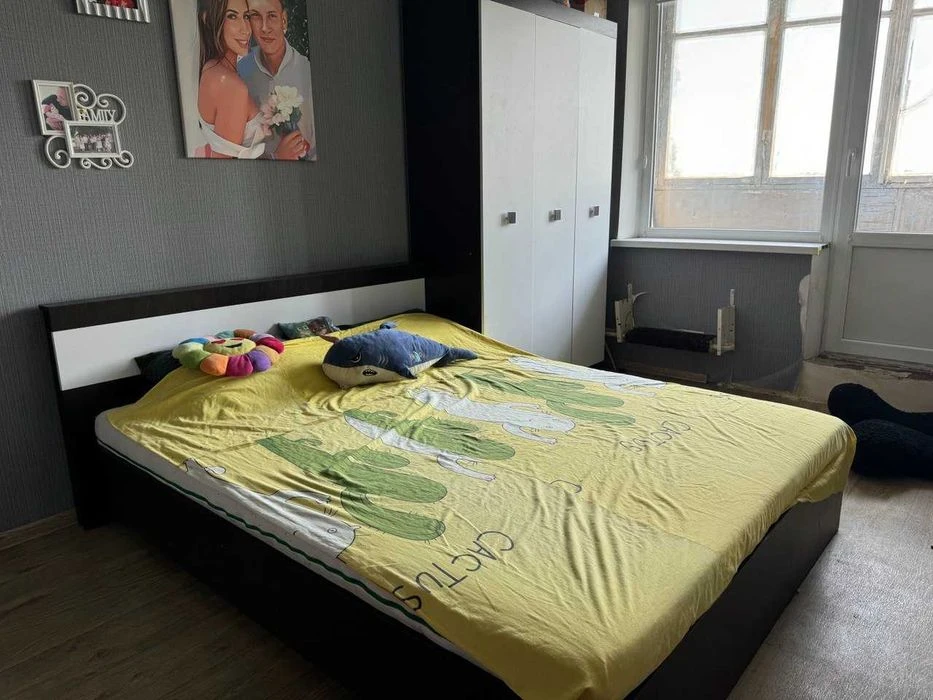 For sale 2-room apartment on Zhukovsky Ave., 3