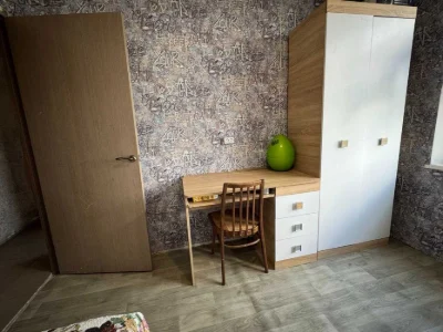 For sale 2-room apartment on Zhukovsky Ave., 3