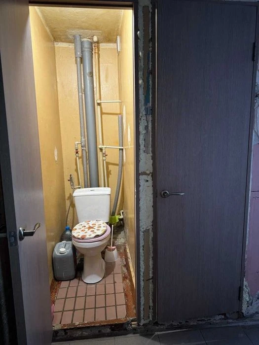 For sale 2-room apartment on Zhukovsky Ave., 3