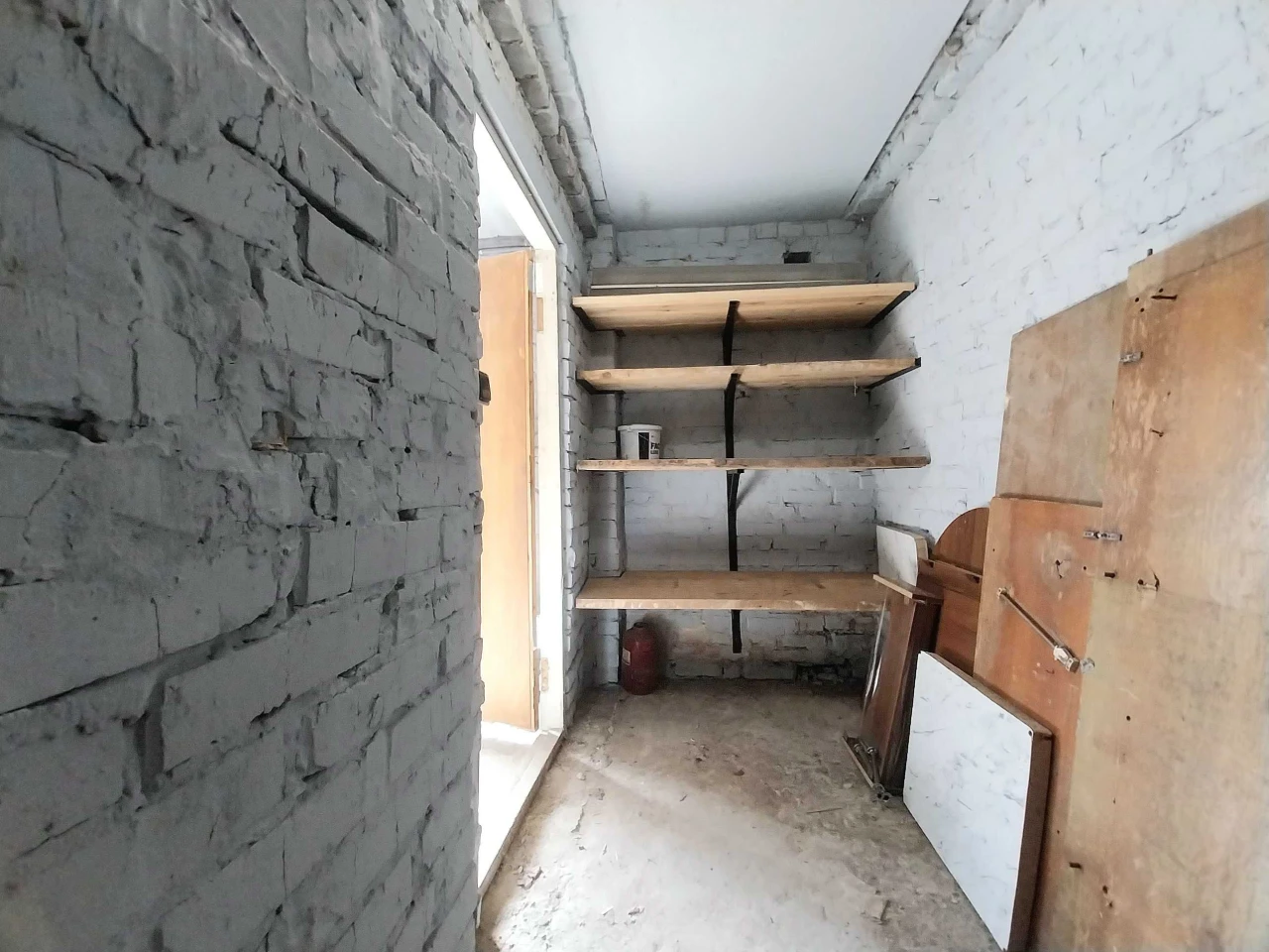 For Sale: Garage in Auto-Cooperative No. 8