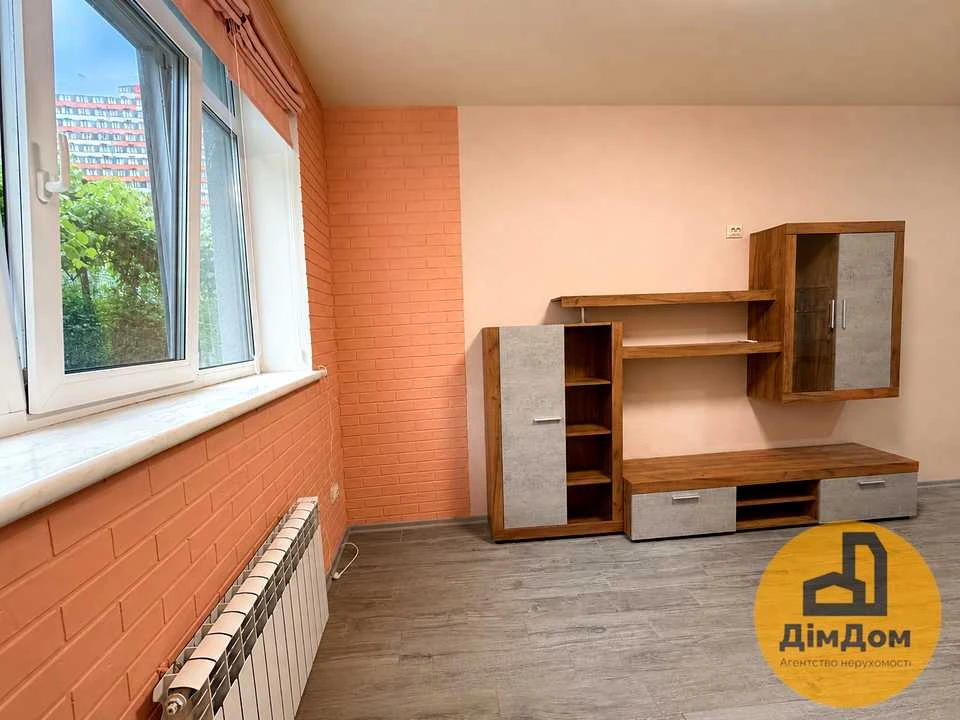 Apartment. Kyiv, Kam'yanska st.